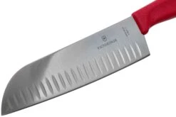 Victorinox SwissClassic 6.8521.17G Santoku Con Hoyuelos 17 Cm, Rojo -CocinaPro Ventas VT6 8521 17G 03 victorinox