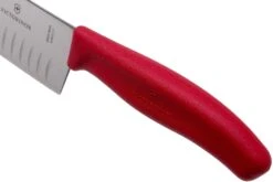 Victorinox SwissClassic 6.8521.17G Santoku Con Hoyuelos 17 Cm, Rojo -CocinaPro Ventas VT6 8521 17G 05 victorinox