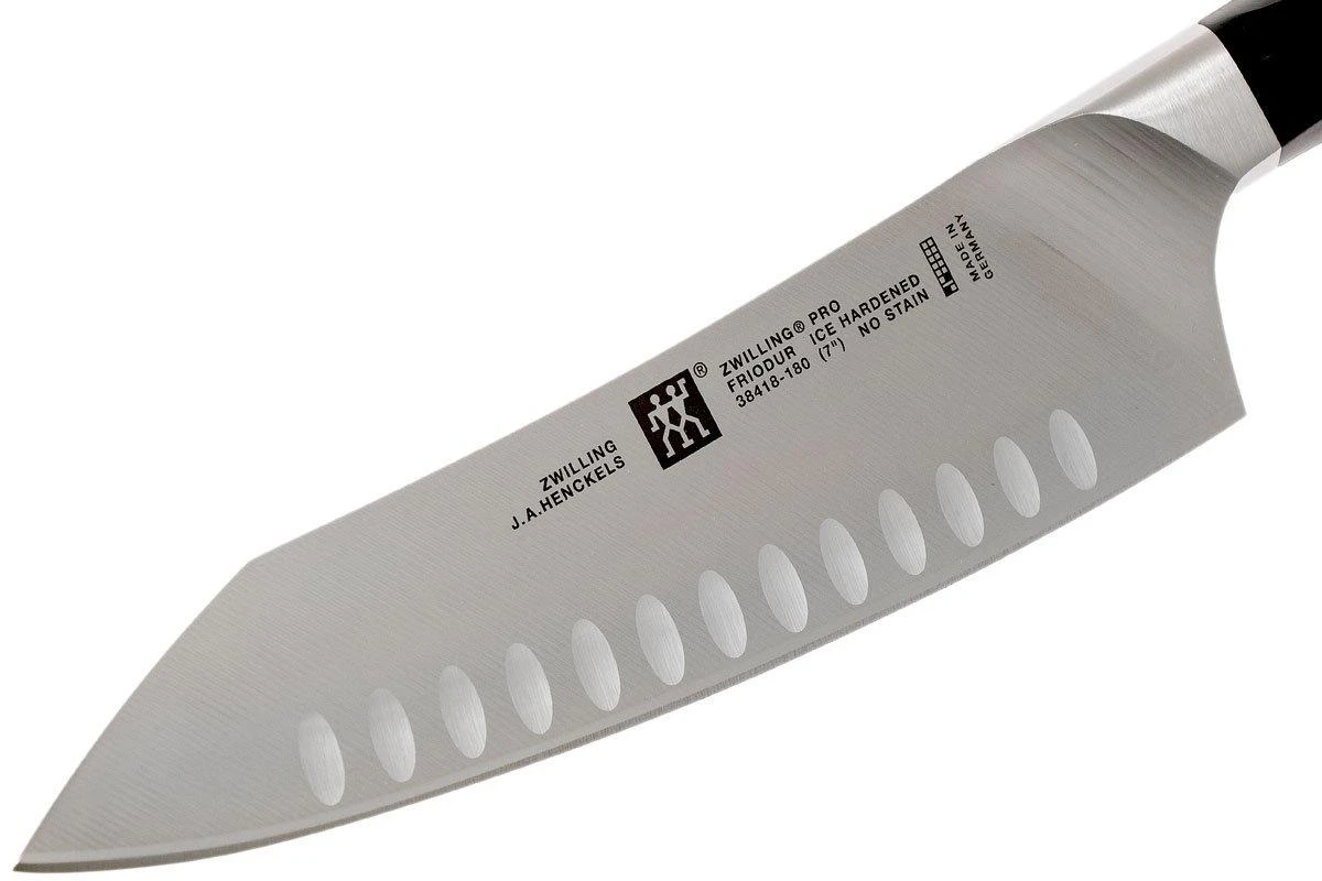 Zwilling Pro Cuchillo Santoku Con Borde Granton, 38418-181-0 5 Zwilling Pro Cuchillo Santoku Con Borde Granton, 38418-181-0 - Imagen 3