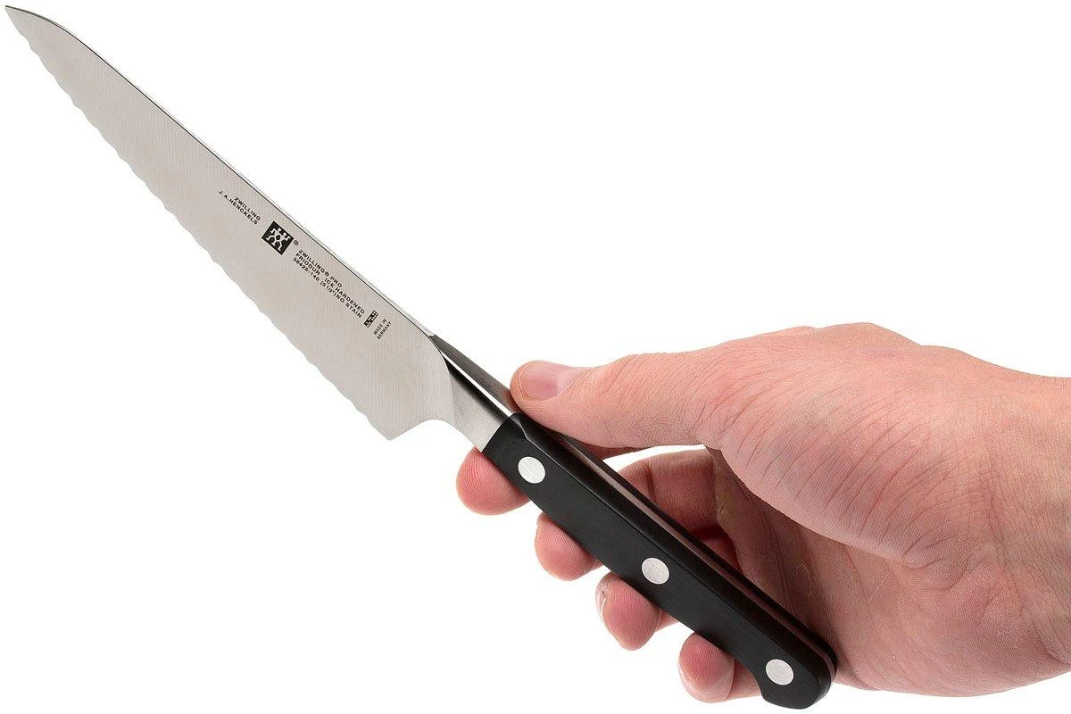 Zwilling Pro Cuchillo De Chef Dentado 14cm, 38425-141 8 Zwilling Pro Cuchillo De Chef Dentado 14cm, 38425-141 - Imagen 6